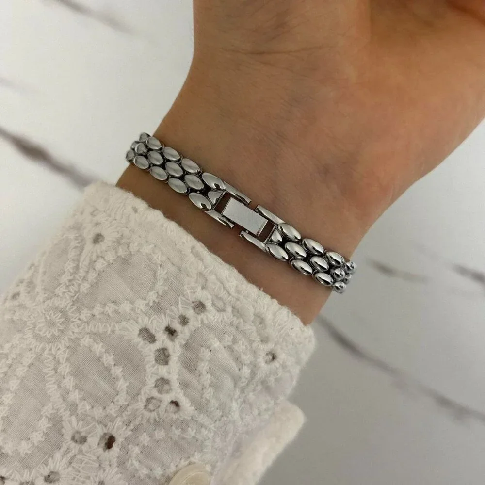 Sku:0176 cute vintage style mini silver watch bracelet + in a gift‎ box